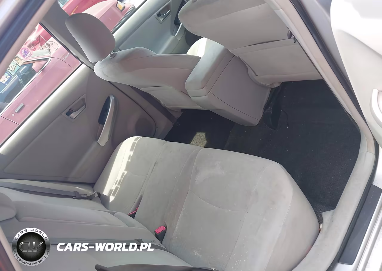 2013 Toyota Prius Two VIN:JTDKN3DU0D1718222 - 8