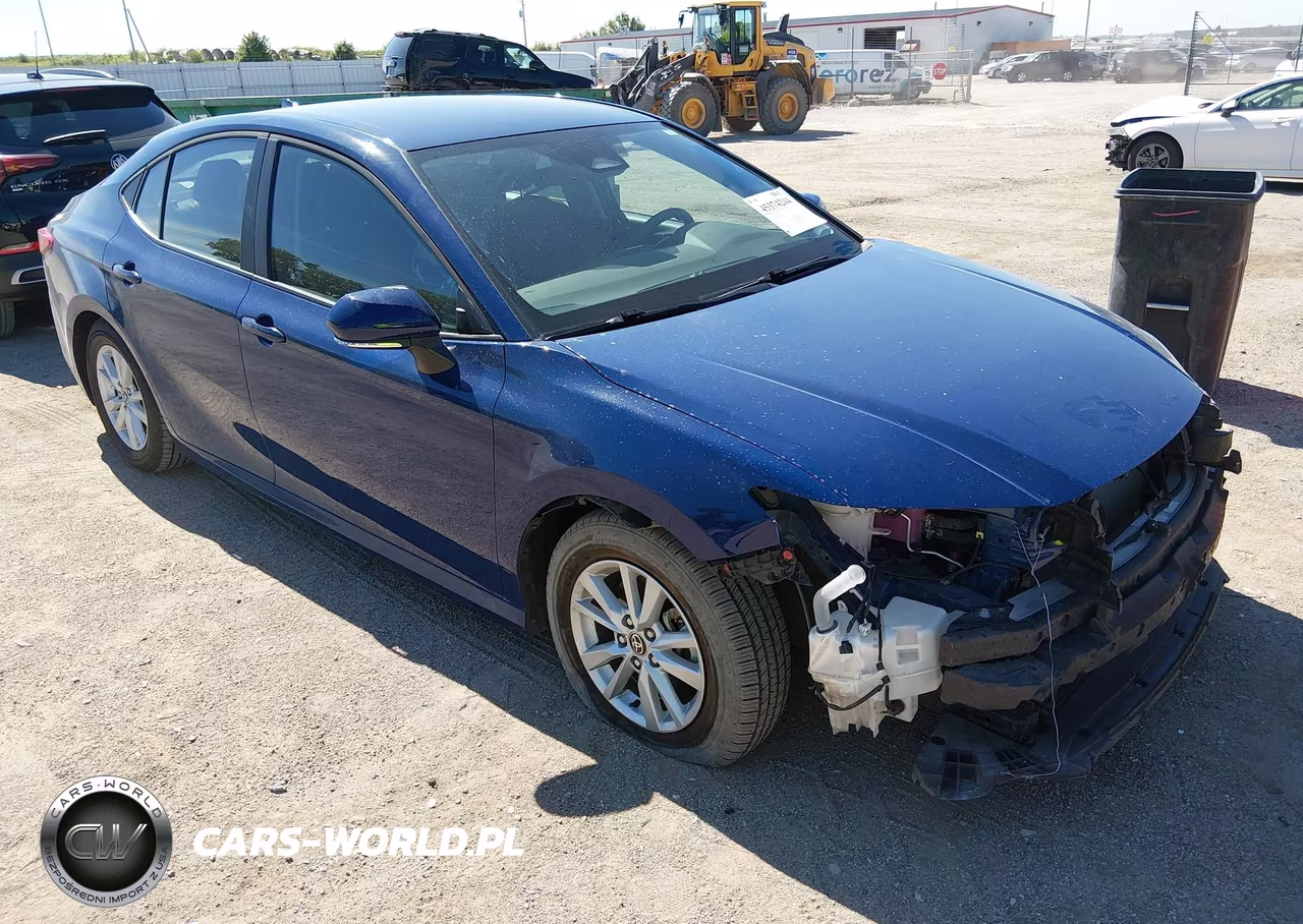 2025 Toyota Camry Le – zdjęcie 1 z 19