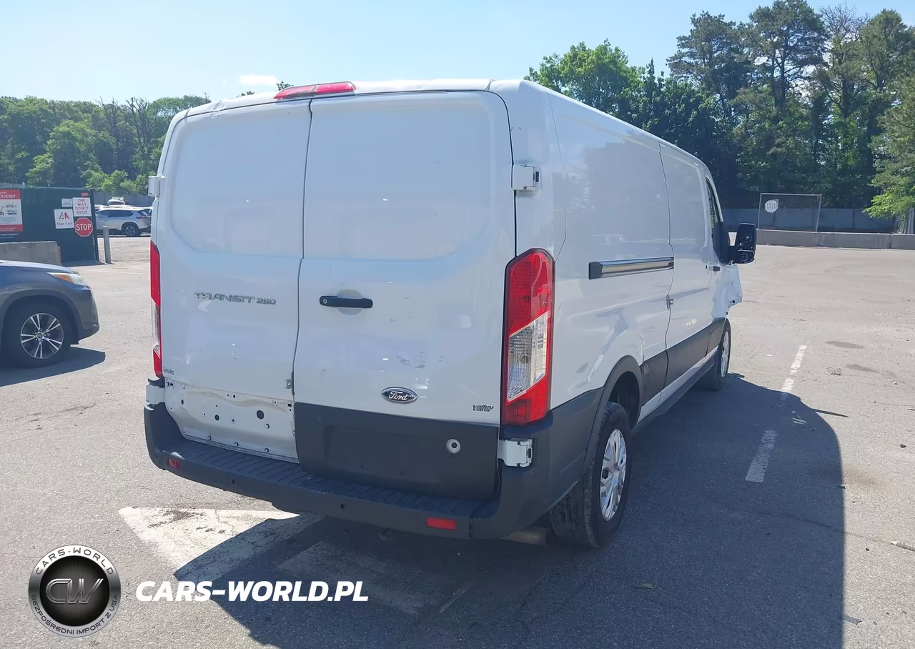 2022 Ford Transit-250 VIN:1FTBR1Y88NKA11399 - 4
