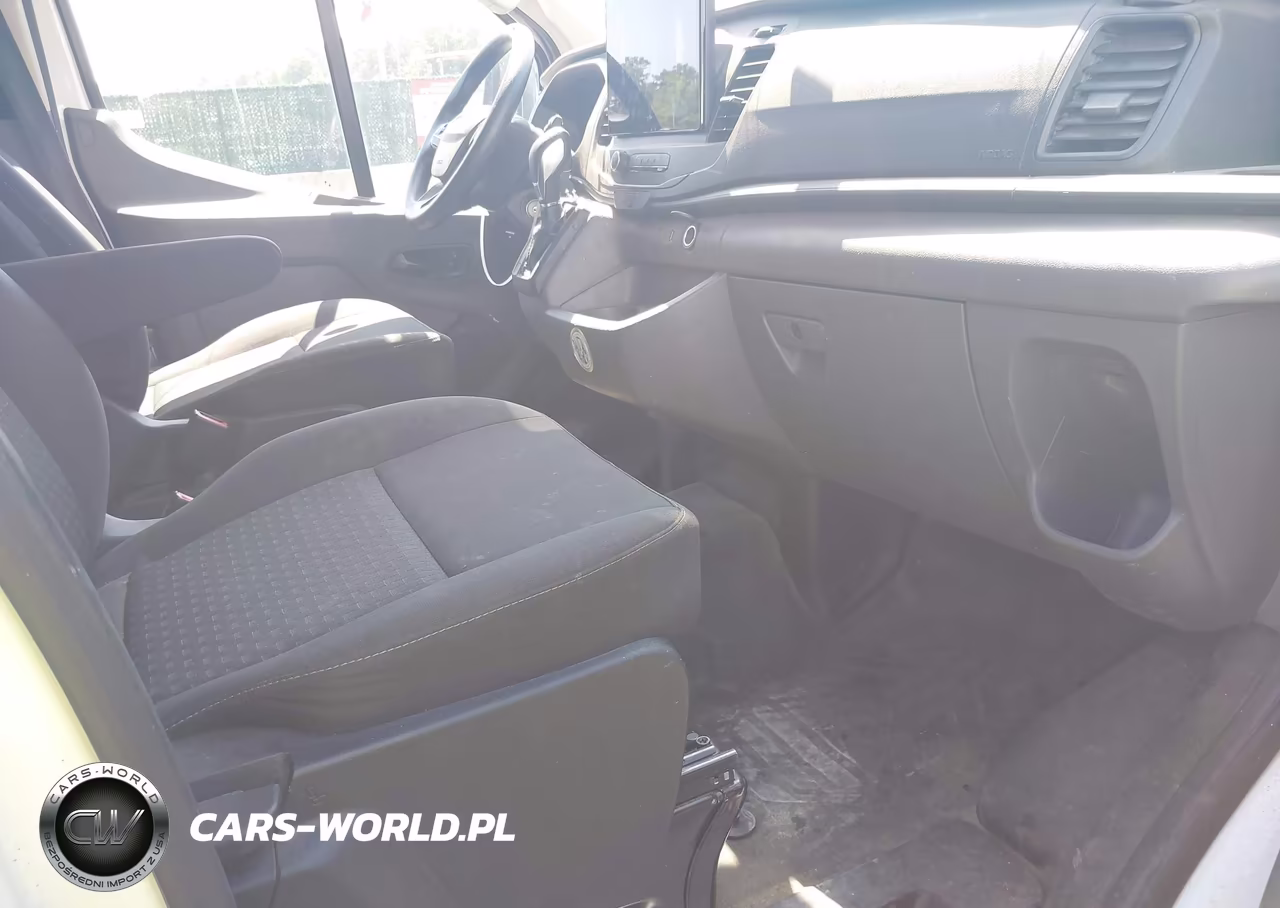2022 Ford Transit-250 VIN:1FTBR1Y88NKA11399 - 5