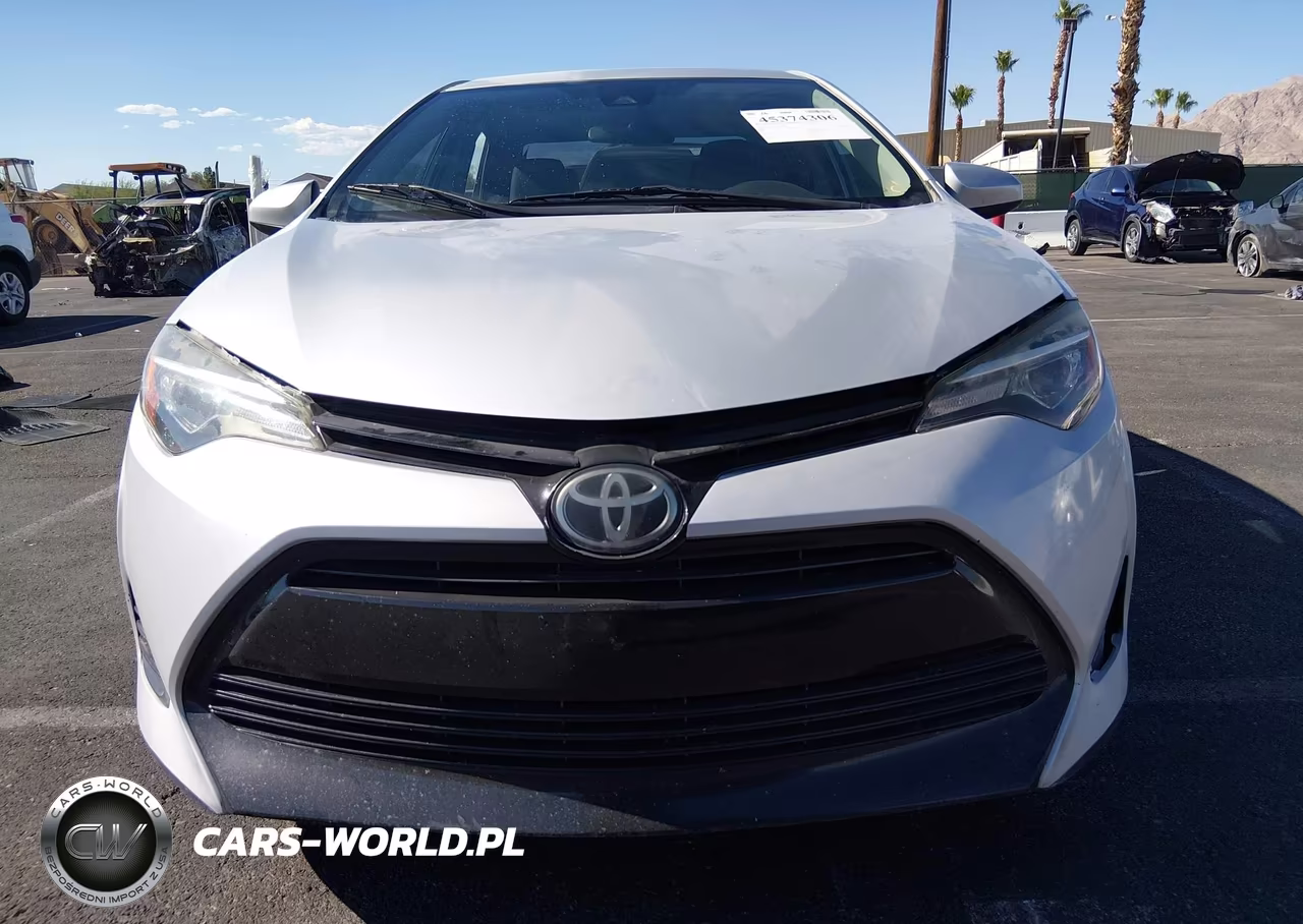 2017 Toyota Corolla Le VIN:2T1BURHE7HC857841 - 12