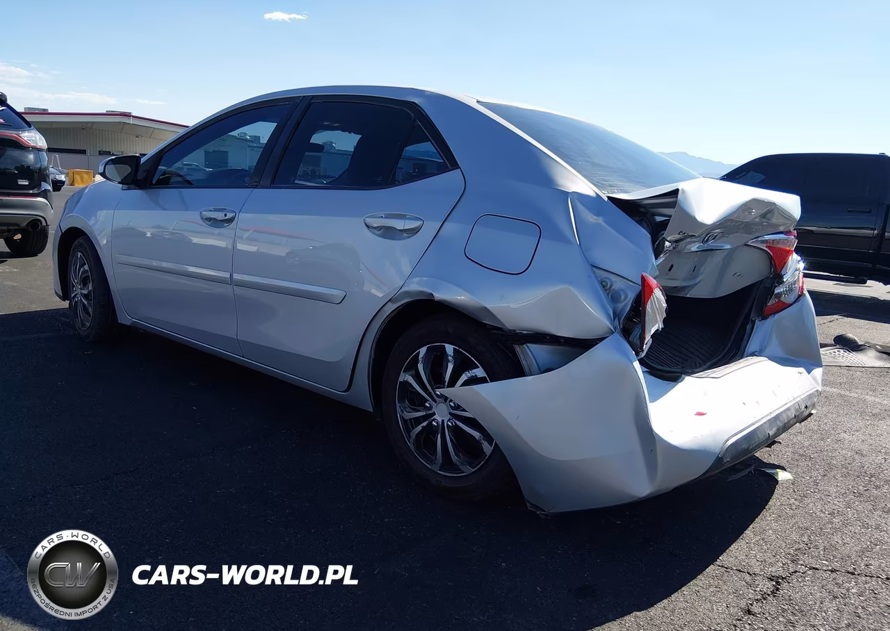 2017 Toyota Corolla Le VIN:2T1BURHE7HC857841 - 3