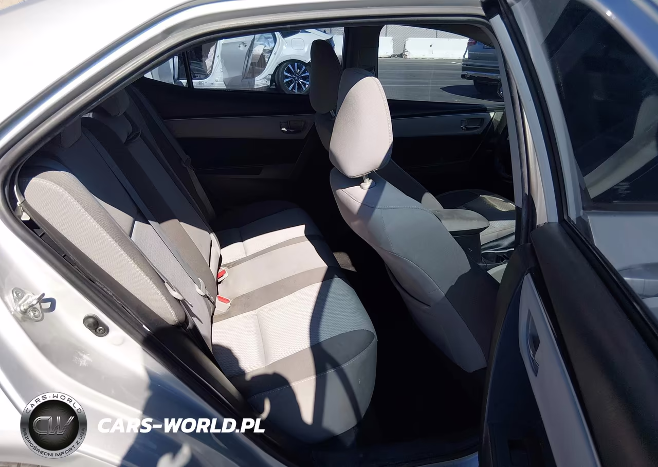 2017 Toyota Corolla Le VIN:2T1BURHE7HC857841 - 8