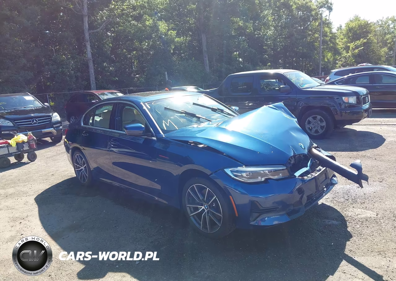 2021 BMW 330I xDrive – zdjęcie 1 z 16