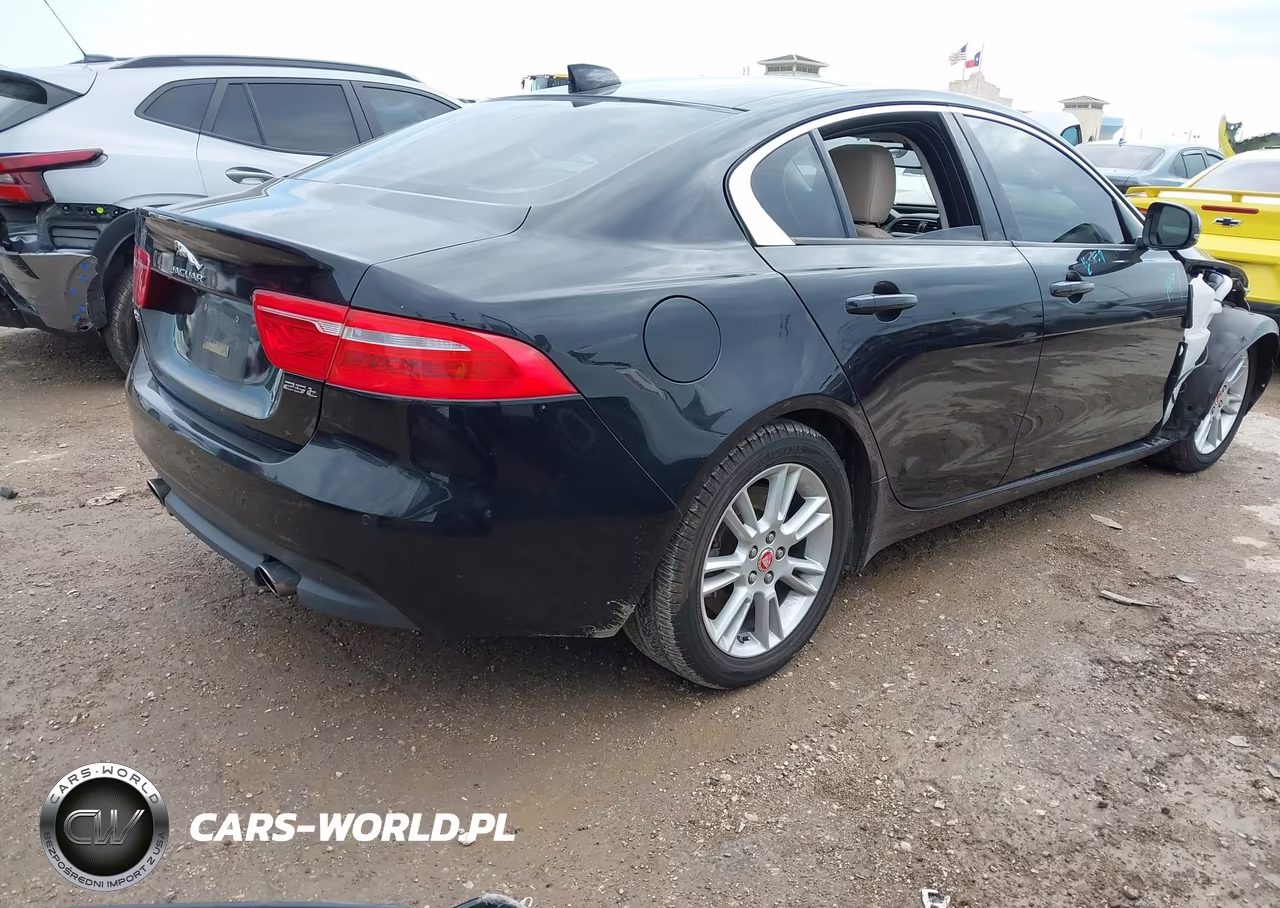 2017 Jaguar Xe 25T Premium VIN:SAJAD4BG6HA954690 - 4