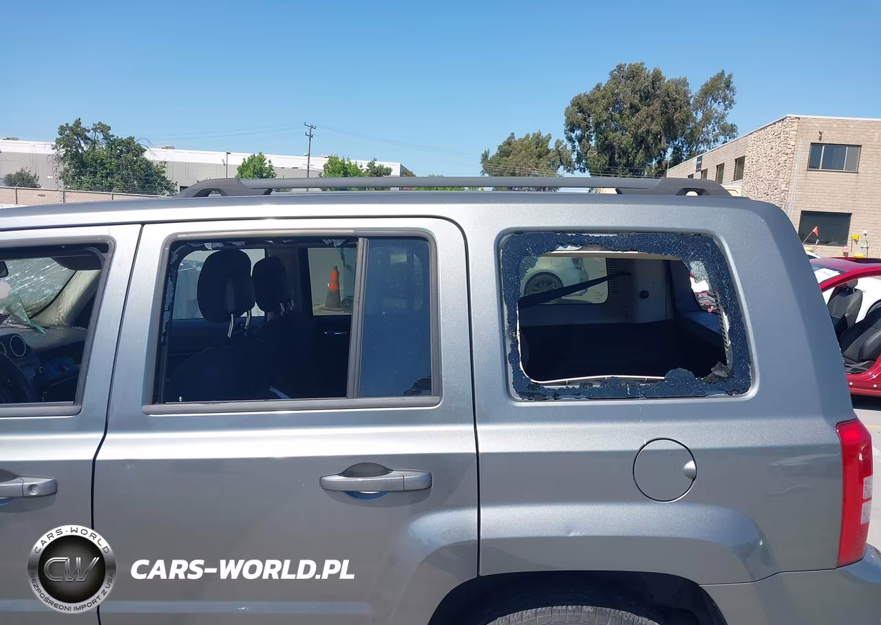 2013 Jeep Patriot Latitude VIN:1C4NJPFBXDD181286 - 11