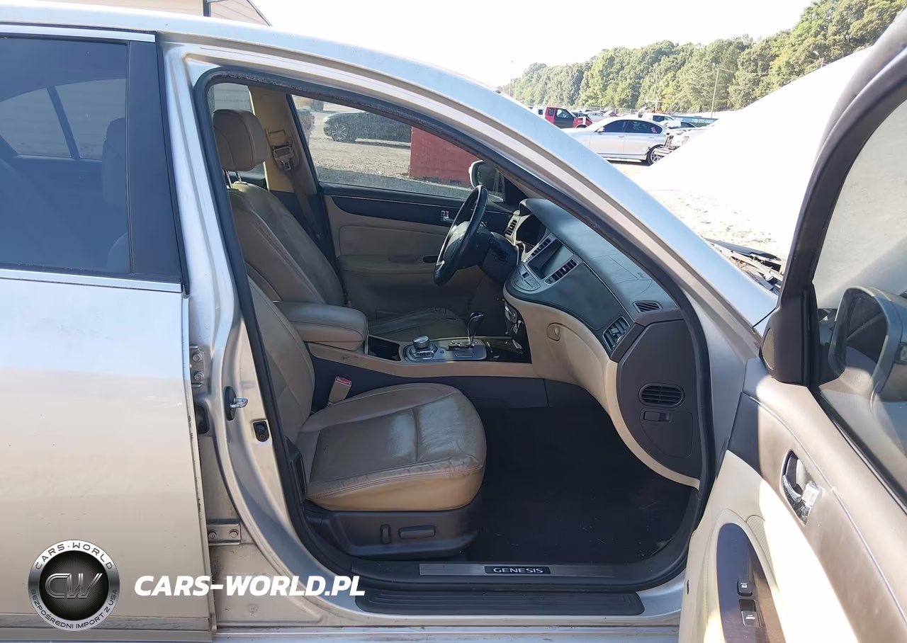 2011 Hyundai Genesis 4.6 VIN:KMHGC4DF7BU132322 - 5