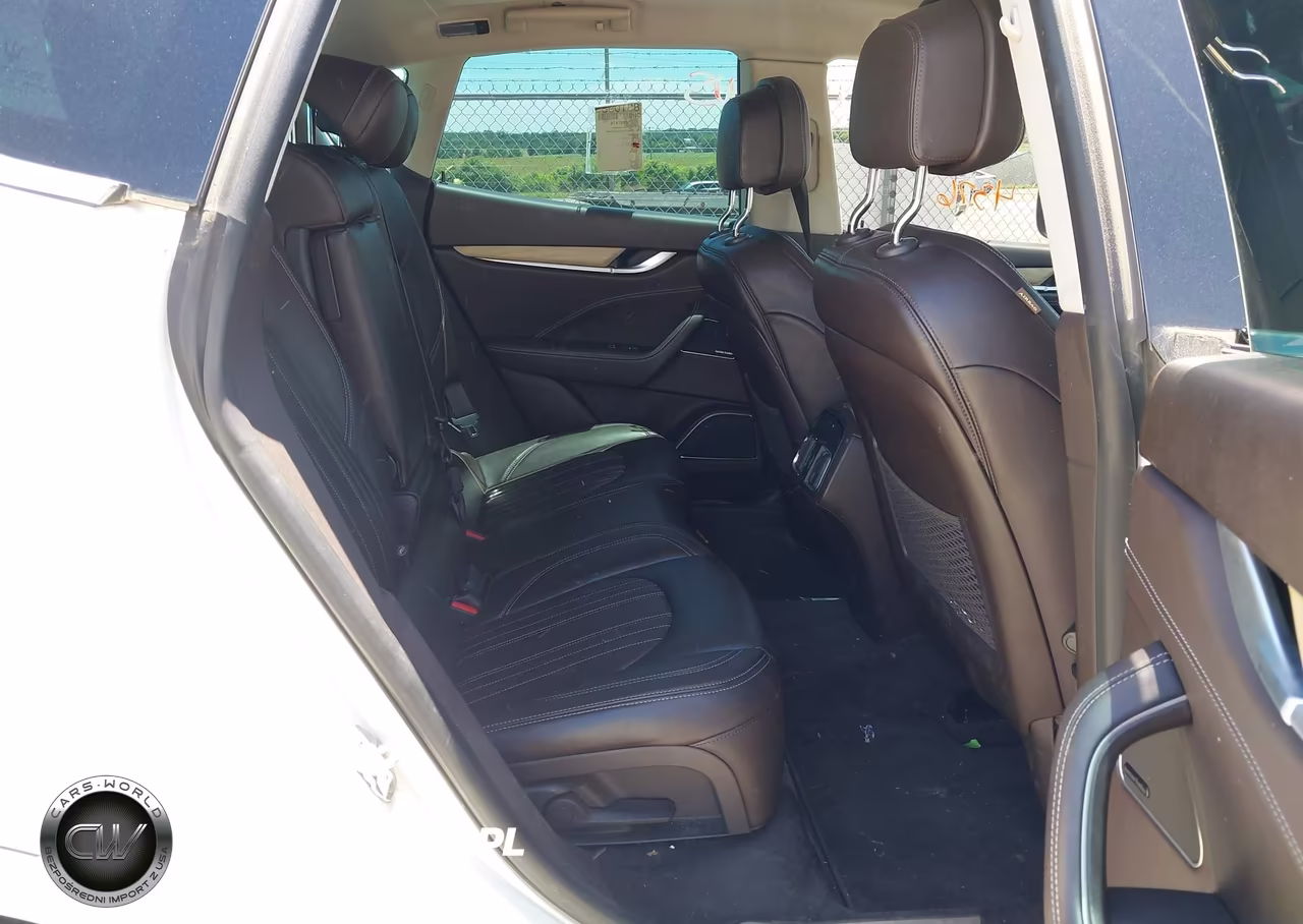 2018 Maserati Levante Granlusso VIN:ZN661XUL9JX291495 - 8