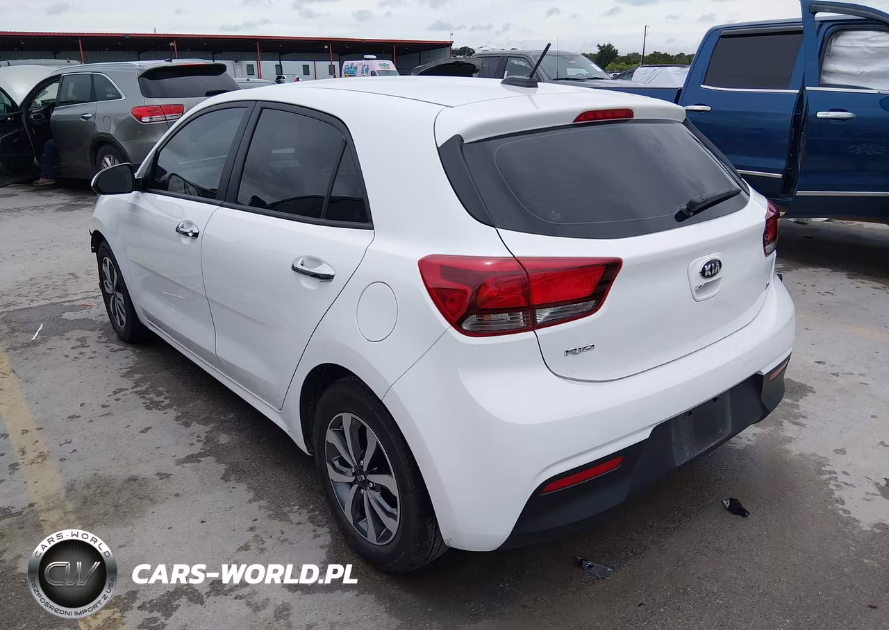 2021 Kia Rio 5-Door S VIN:3KPA25AD6ME390015 - 3