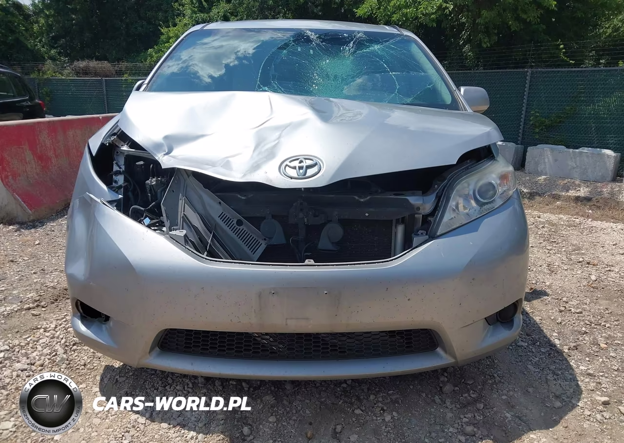 2017 Toyota Sienna Le 8 Passenger VIN:5TDKZ3DC1HS820178 - 12