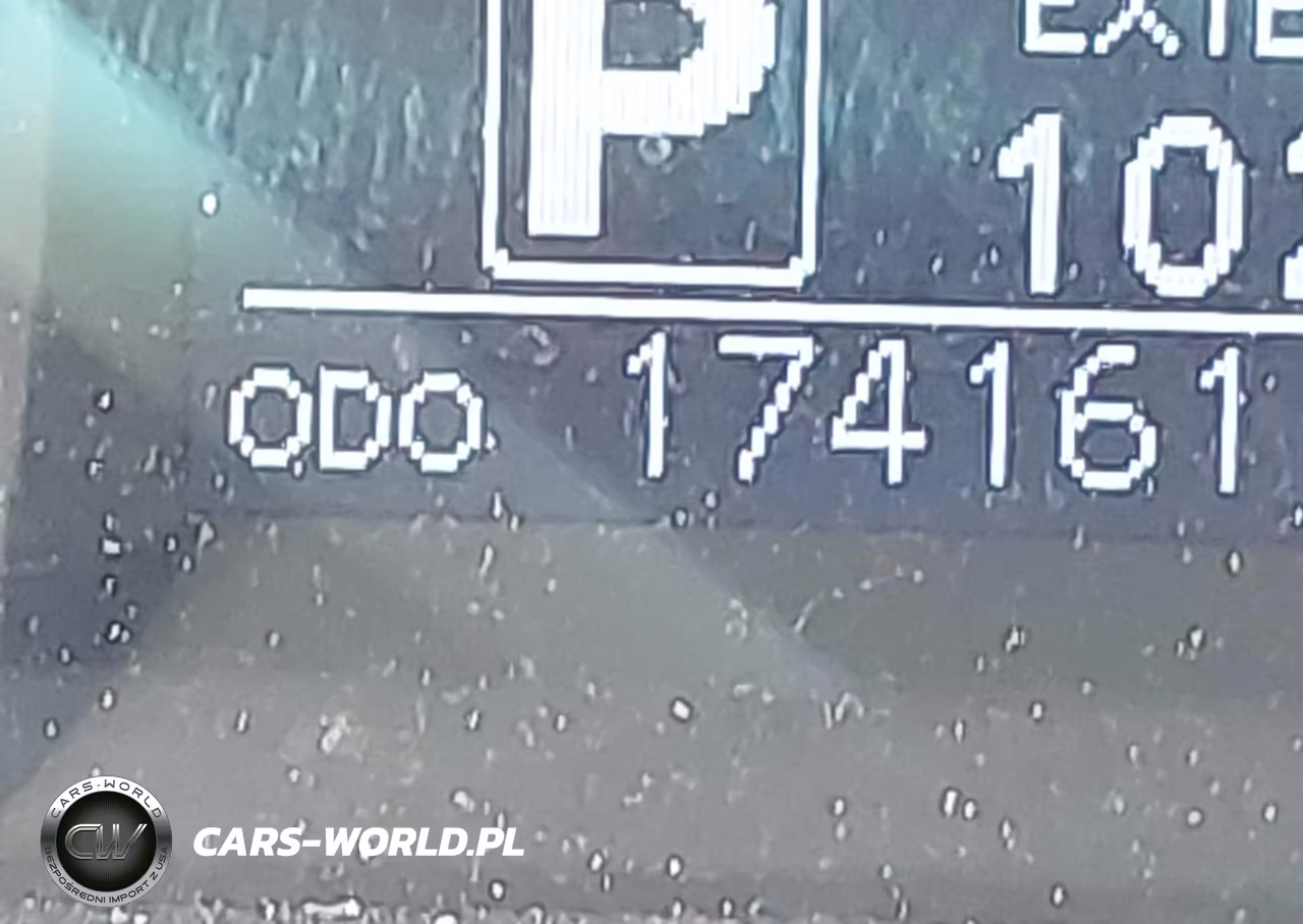 2017 Toyota Sienna Le 8 Passenger VIN:5TDKZ3DC1HS820178 - 15