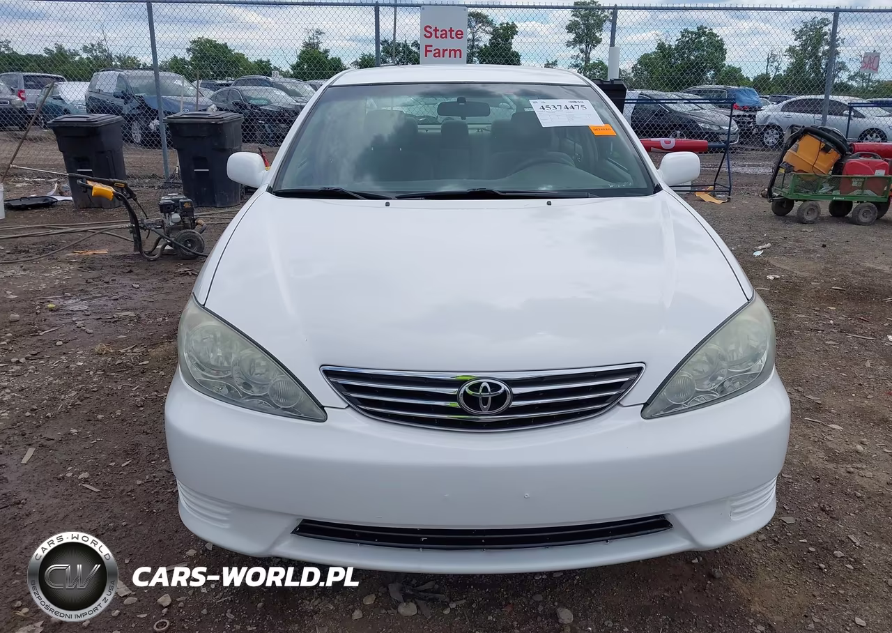 2005 Toyota Camry Le VIN:4T1BE32K55U393399 - 11