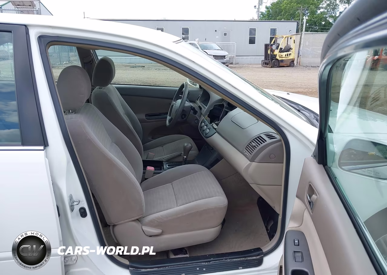 2005 Toyota Camry Le VIN:4T1BE32K55U393399 - 5