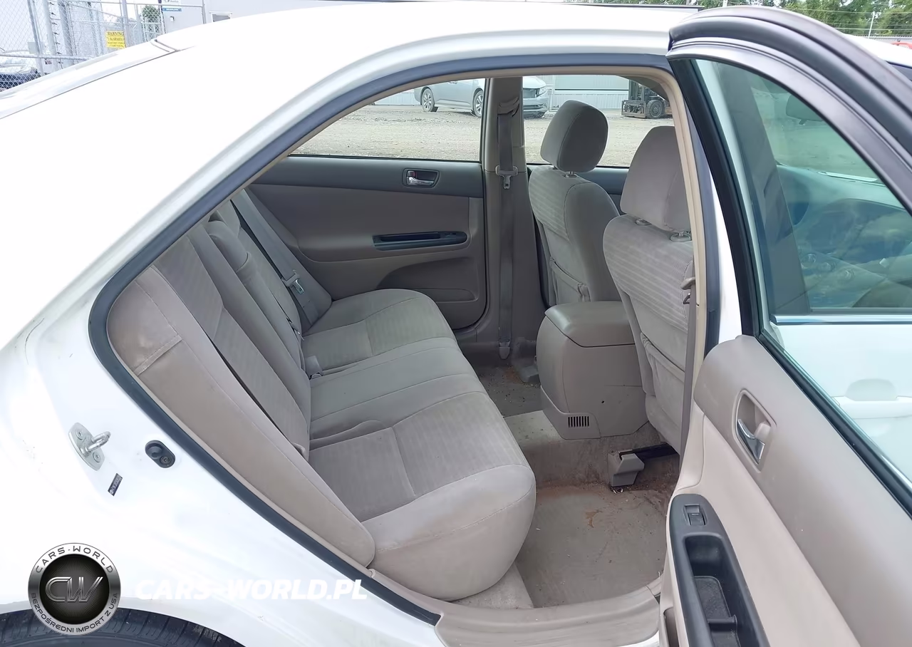 2005 Toyota Camry Le VIN:4T1BE32K55U393399 - 8