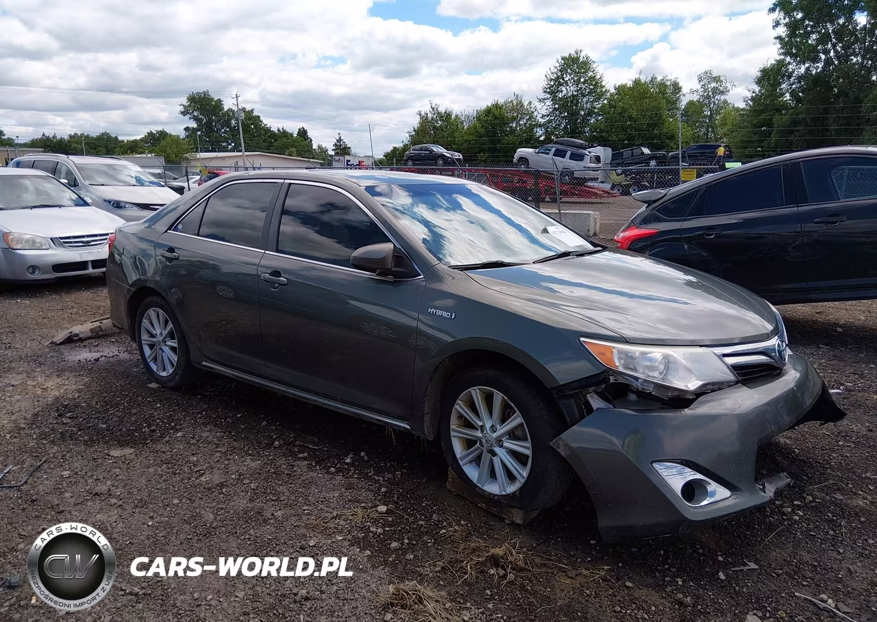 2012 Toyota Camry Hybrid Xle – zdjęcie 1 z 17