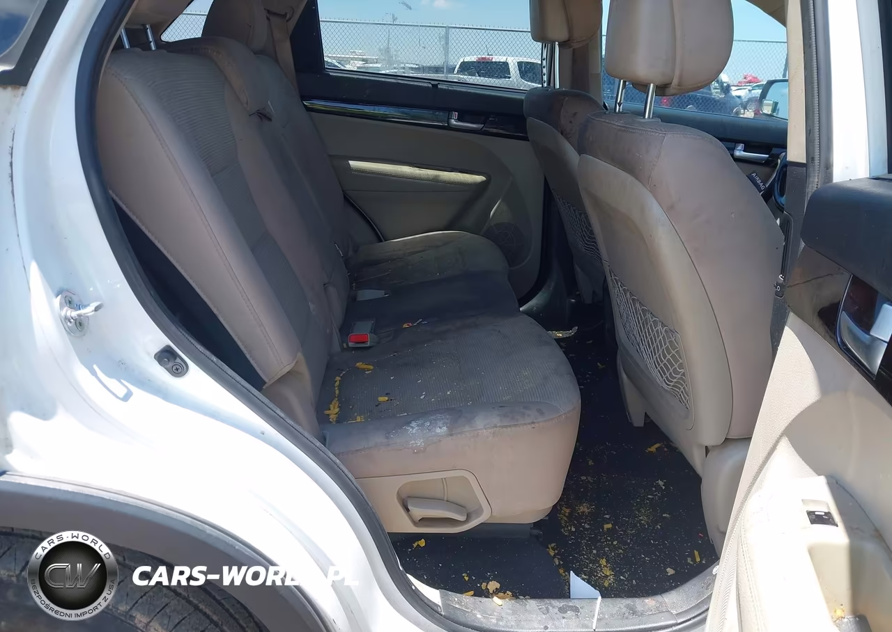 2014 Kia Sorento Lx VIN:5XYKT4A65EG528354 - 8