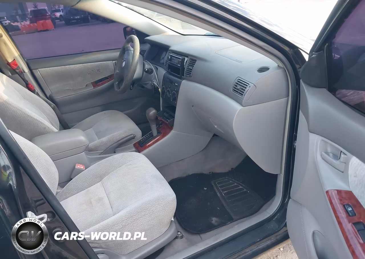 2004 Toyota Corolla Le VIN:JTDBR38EX42028852 - 5