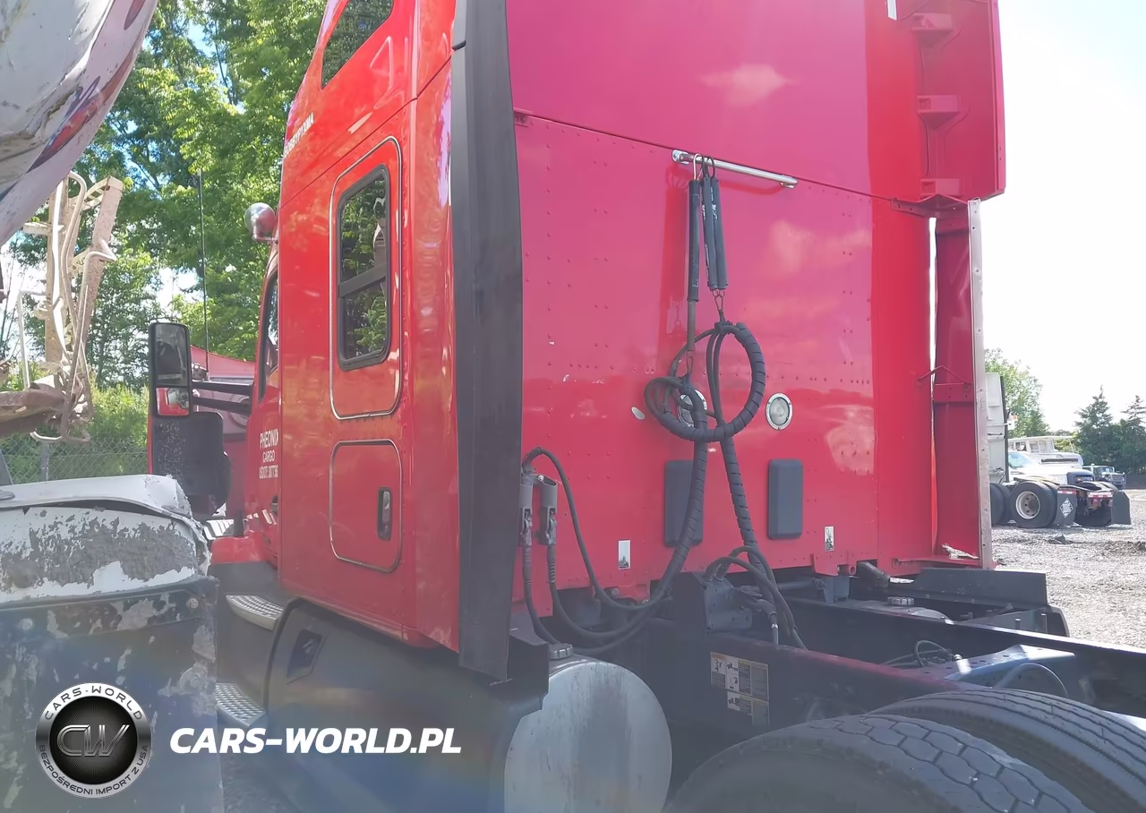 2019 Kenworth T680 VIN:1XKYD49X8KJ236878 - 16