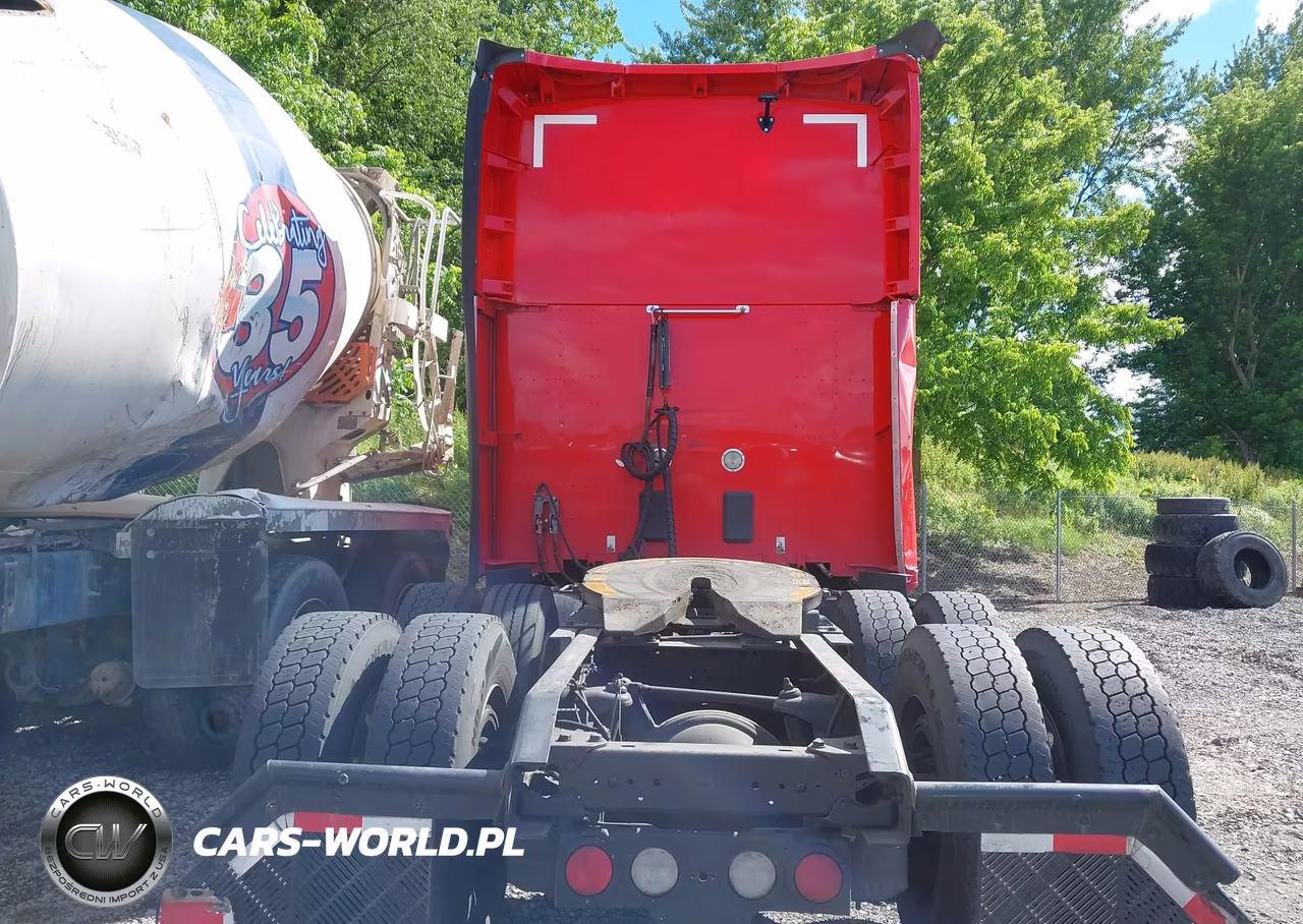 2019 Kenworth T680 VIN:1XKYD49X8KJ236878 - 17
