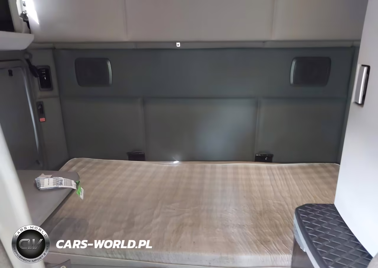 2019 Kenworth T680 VIN:1XKYD49X8KJ236878 - 7