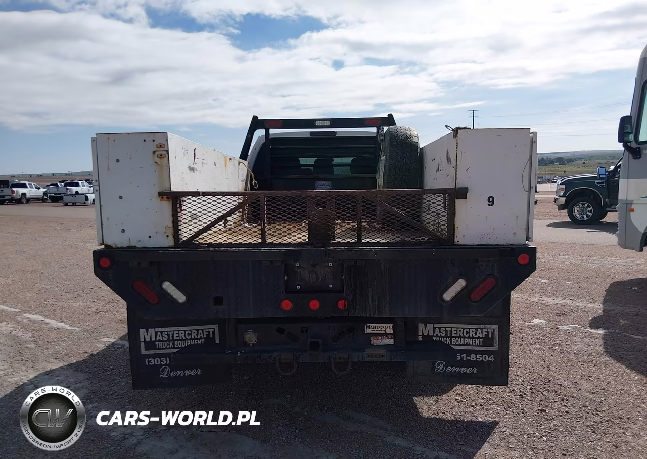 2016 Ford F-350 Chassis Xlt VIN:1FD8W3HT9GEC24099 - 16