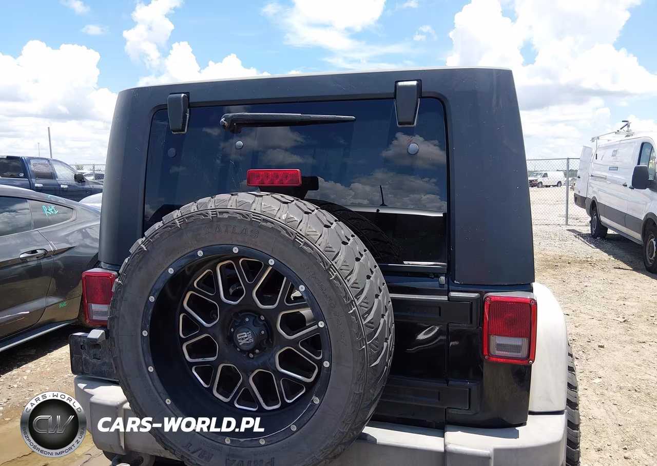 2010 Jeep Wrangler Unlimited Sport VIN:1J4BB3H14AL115549 - 16
