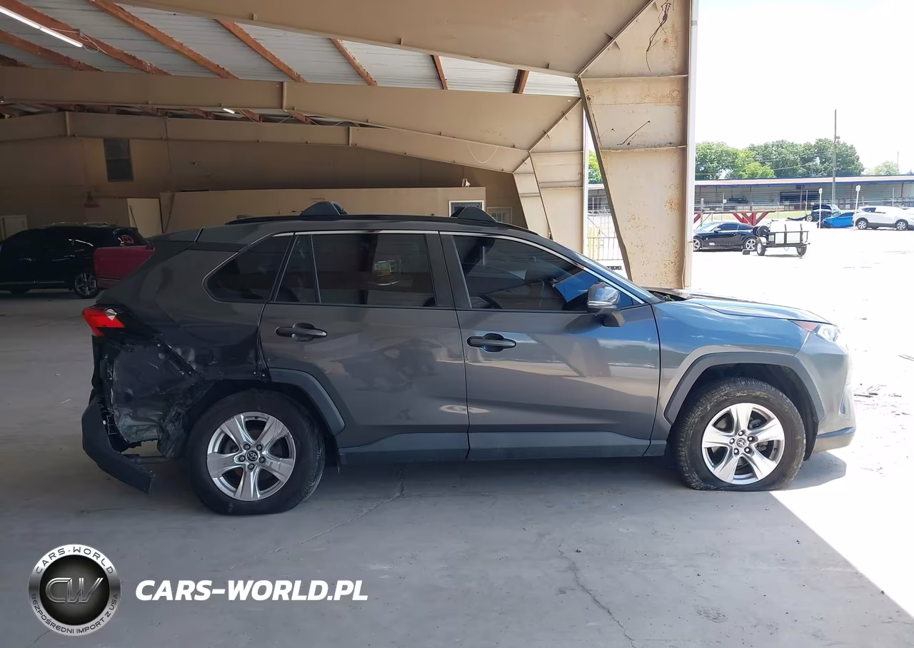 2021 Toyota Rav4 Xle VIN:2T3W1RFV2MC107522 - 13