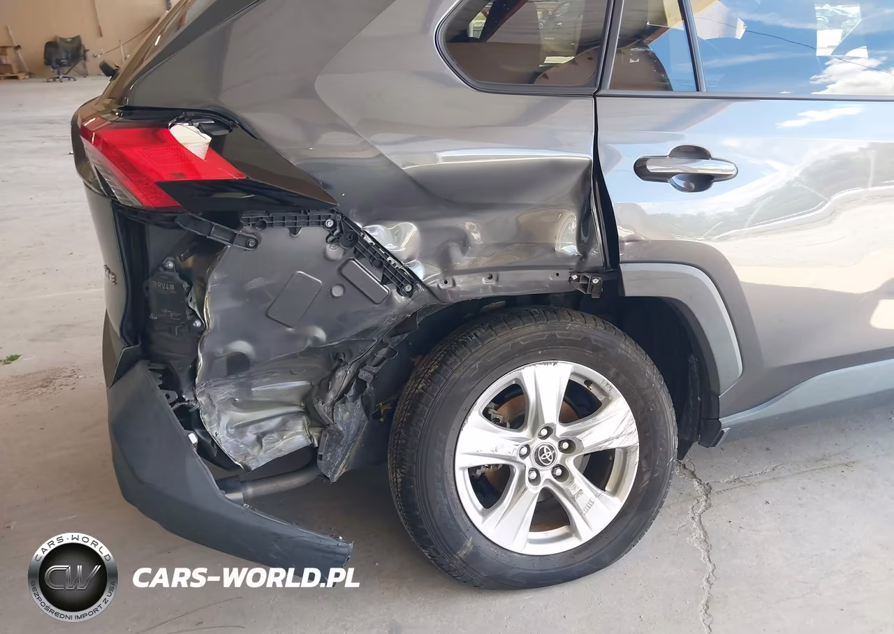 2021 Toyota Rav4 Xle VIN:2T3W1RFV2MC107522 - 6