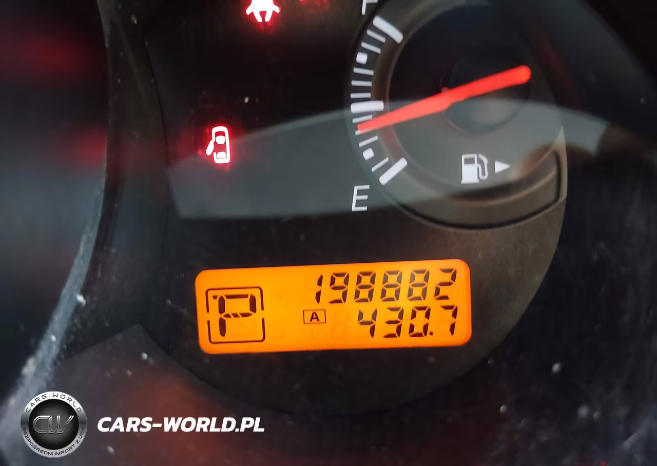 2010 Nissan Versa 1.8S VIN:3N1BC1AP2AL394982 - 15