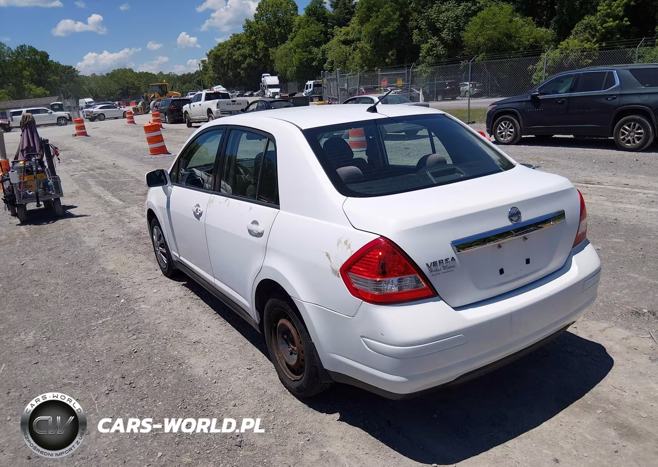 2010 Nissan Versa 1.8S VIN:3N1BC1AP2AL394982 - 3