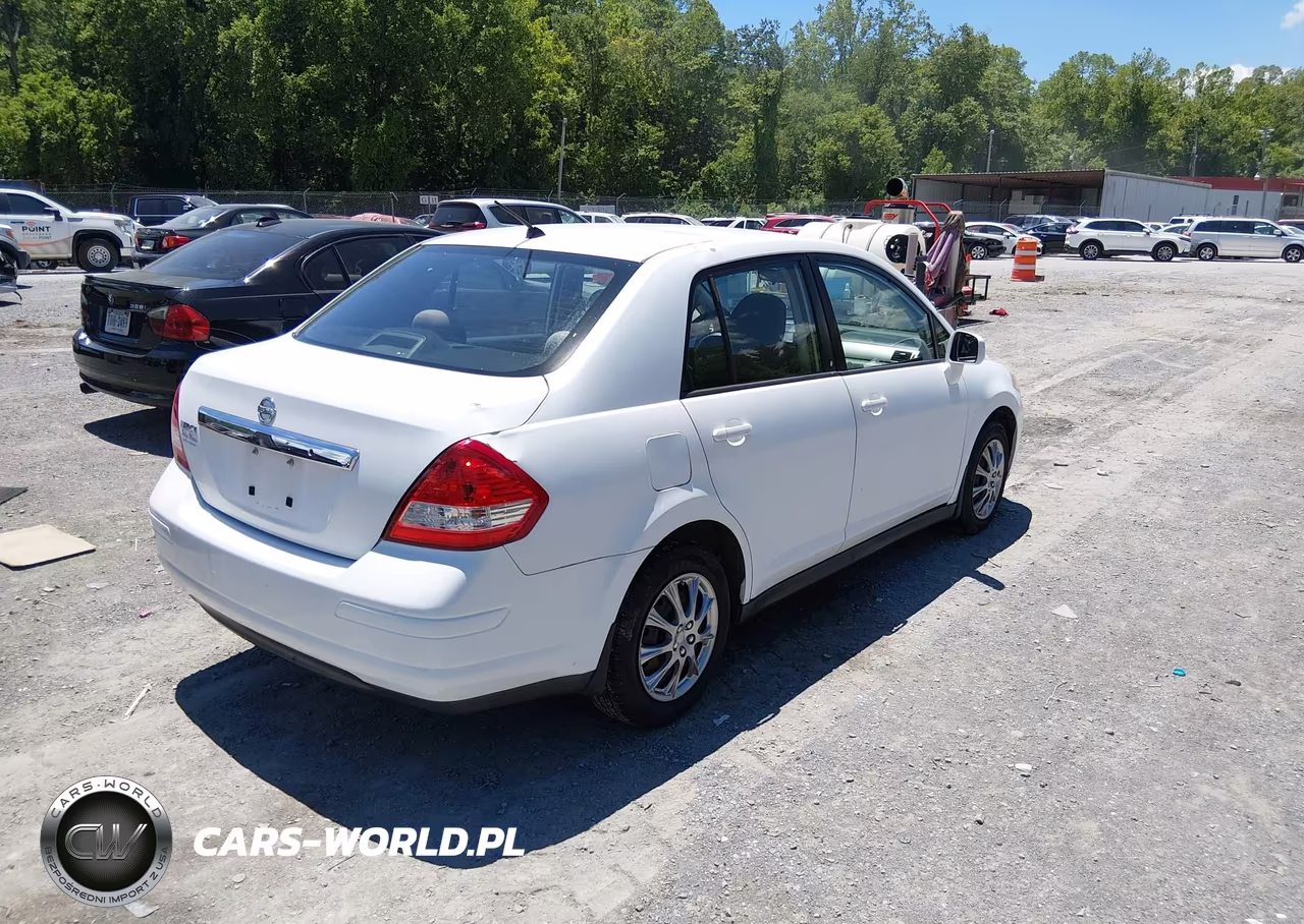 2010 Nissan Versa 1.8S VIN:3N1BC1AP2AL394982 - 4