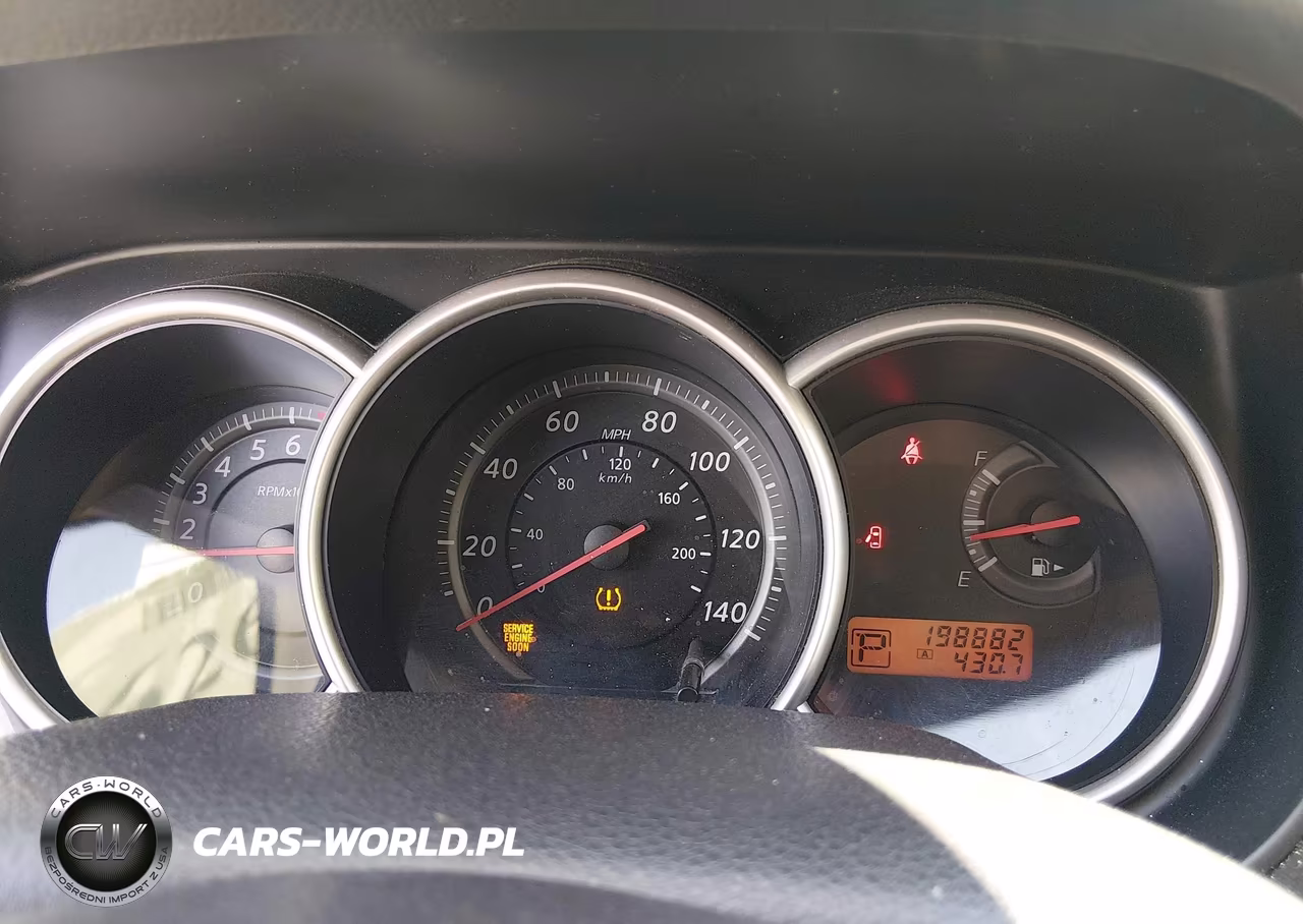 2010 Nissan Versa 1.8S VIN:3N1BC1AP2AL394982 - 7
