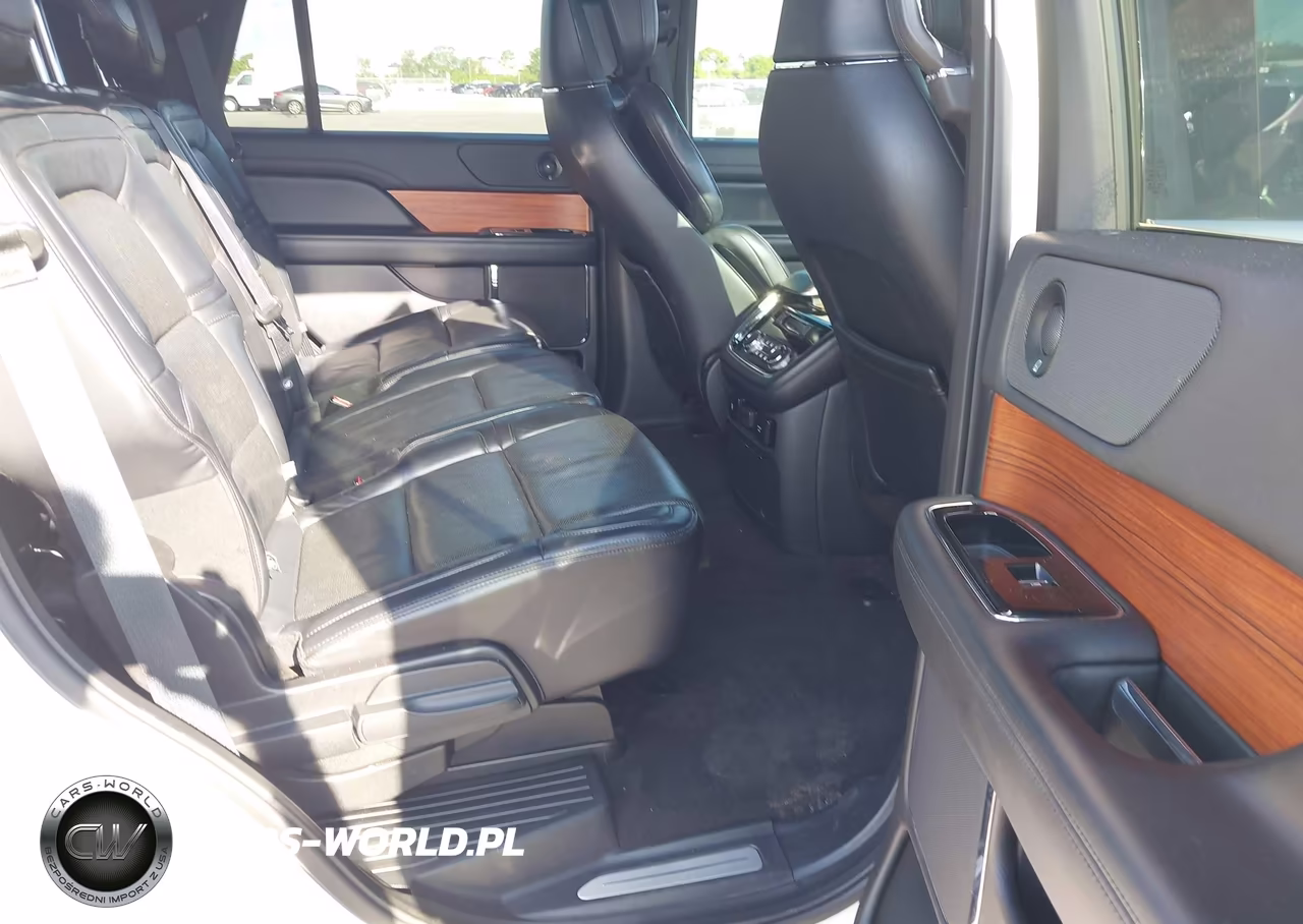 2019 Lincoln Navigator Reserve VIN:5LMJJ2LT0KEL16399 - 8