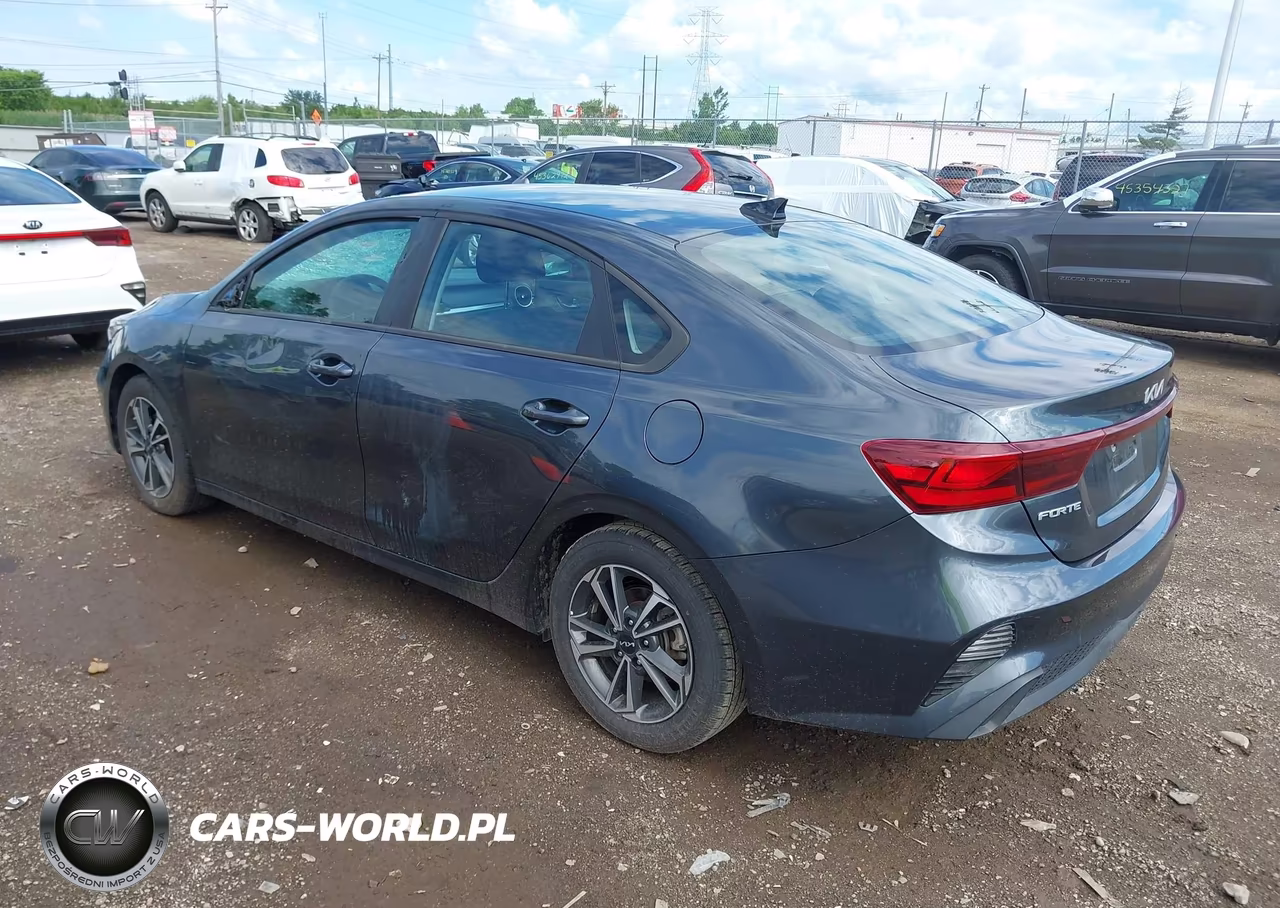 2023 Kia Forte Lxs VIN:3KPF24AD3PE643974 - 3