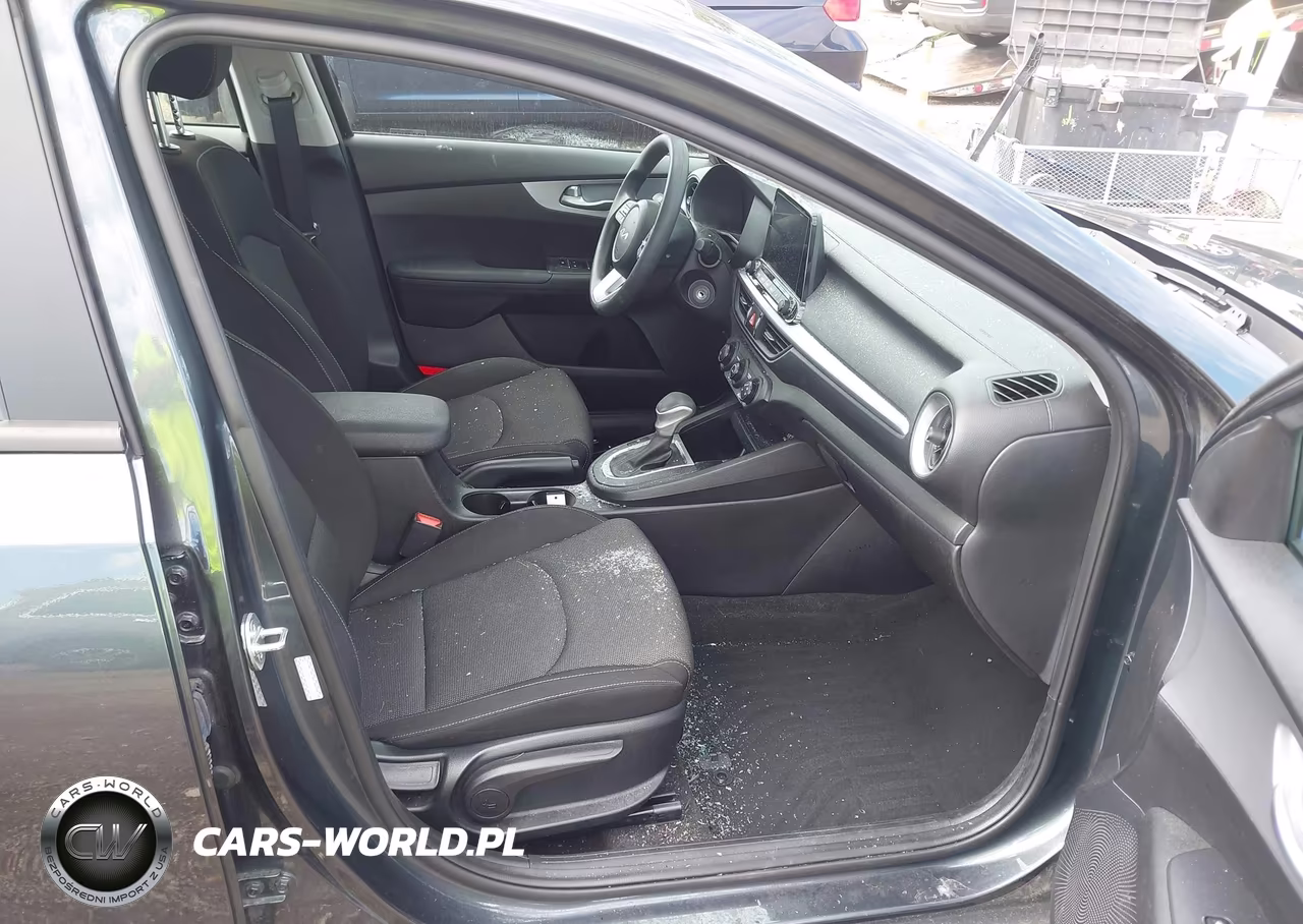 2023 Kia Forte Lxs VIN:3KPF24AD3PE643974 - 5