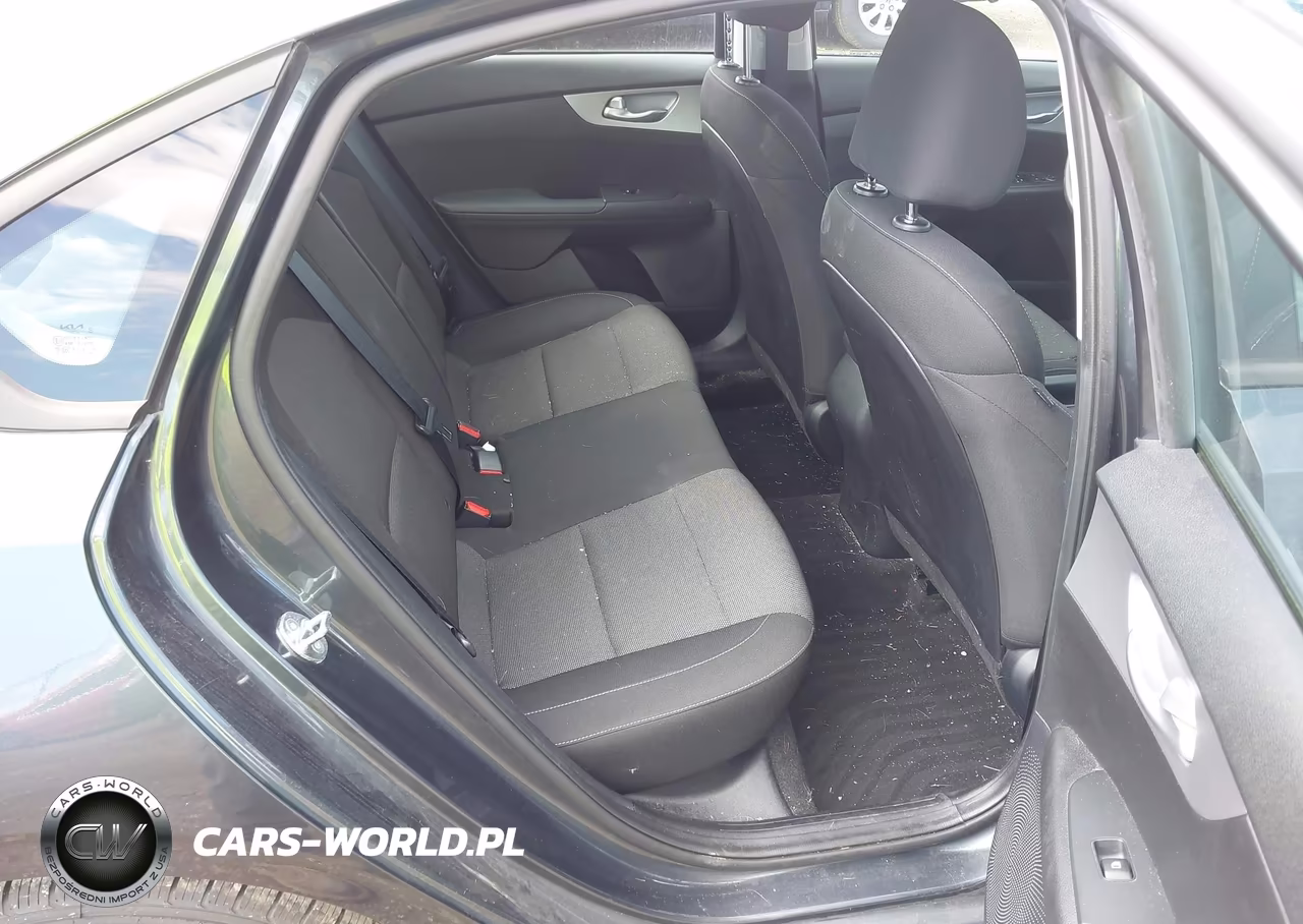 2023 Kia Forte Lxs VIN:3KPF24AD3PE643974 - 8