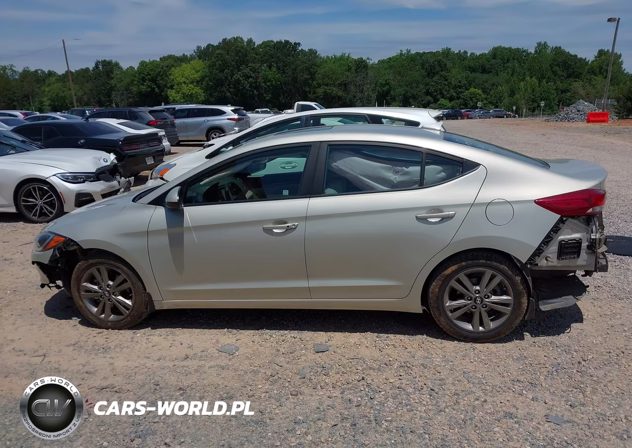 2018 Hyundai Elantra Value Edition VIN:5NPD84LF2JH272281 - 14