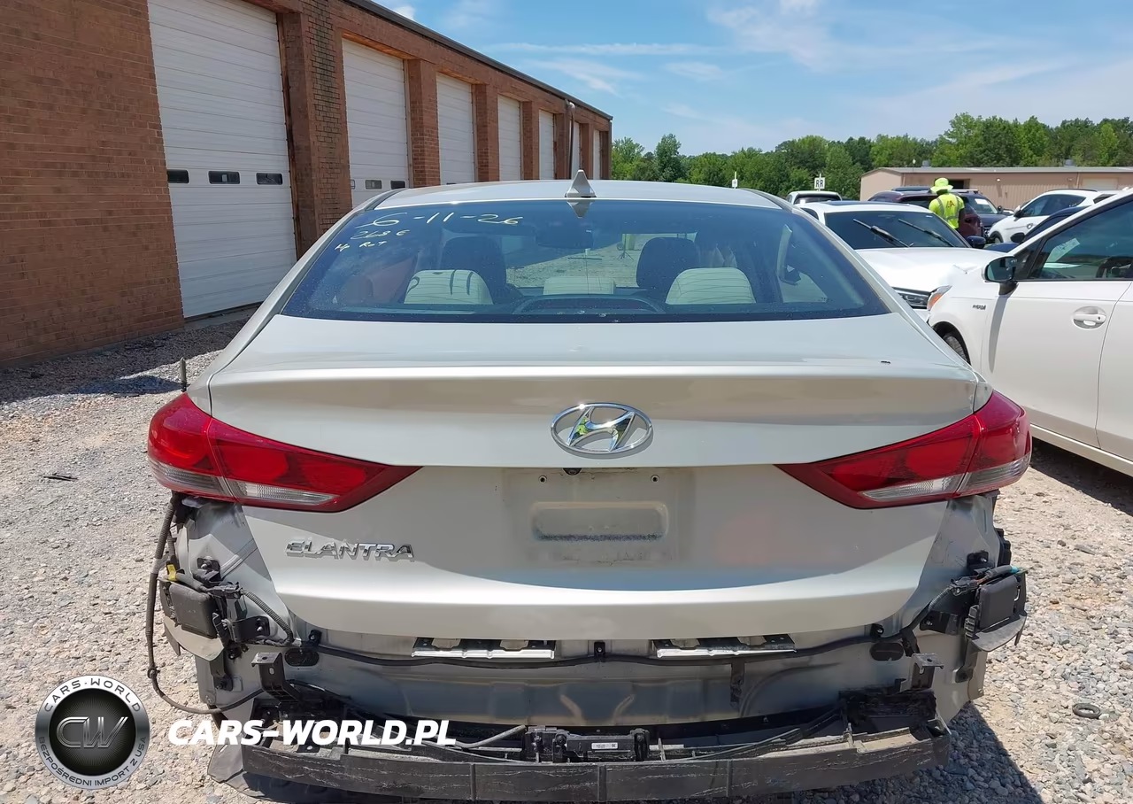 2018 Hyundai Elantra Value Edition VIN:5NPD84LF2JH272281 - 16