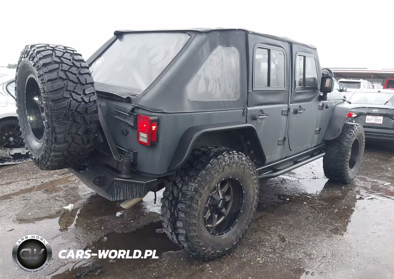 2016 Jeep Wrangler Unlimited Sport VIN:1C4BJWDGXGL270636 - 4