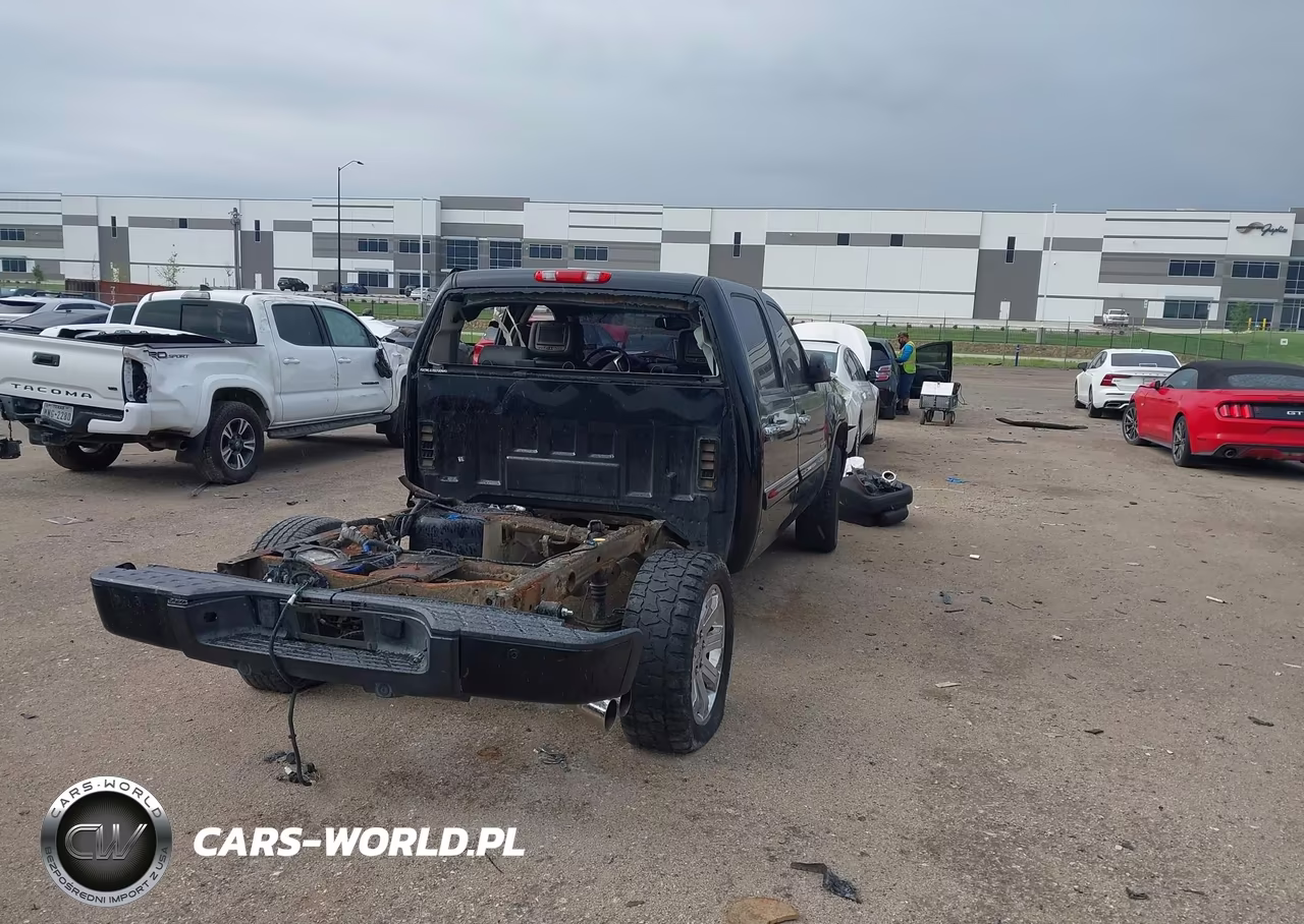 2013 GMC Sierra 1500 Denali VIN:3GTP1XE28DG235231 - 4