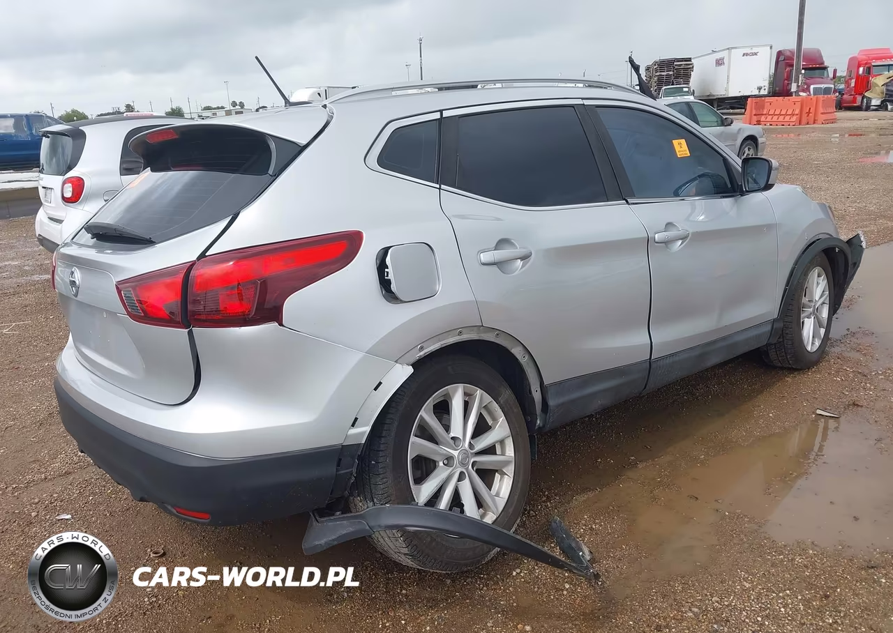 2018 Nissan Rogue Sport Sv VIN:JN1BJ1CP4JW153924 - 4