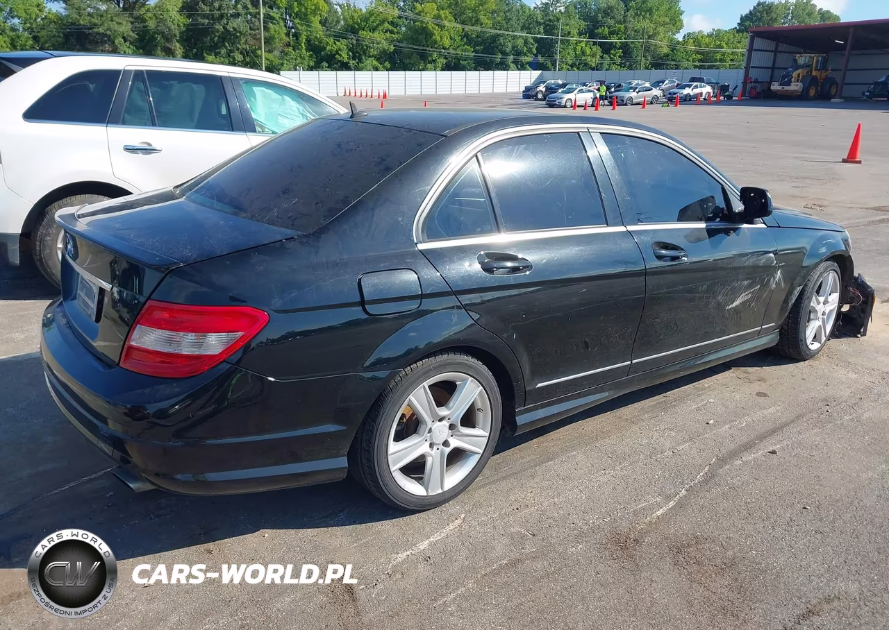2011 Mercedes-Benz C 300 Sport VIN:WDDGF5EB6BR157735 - 4