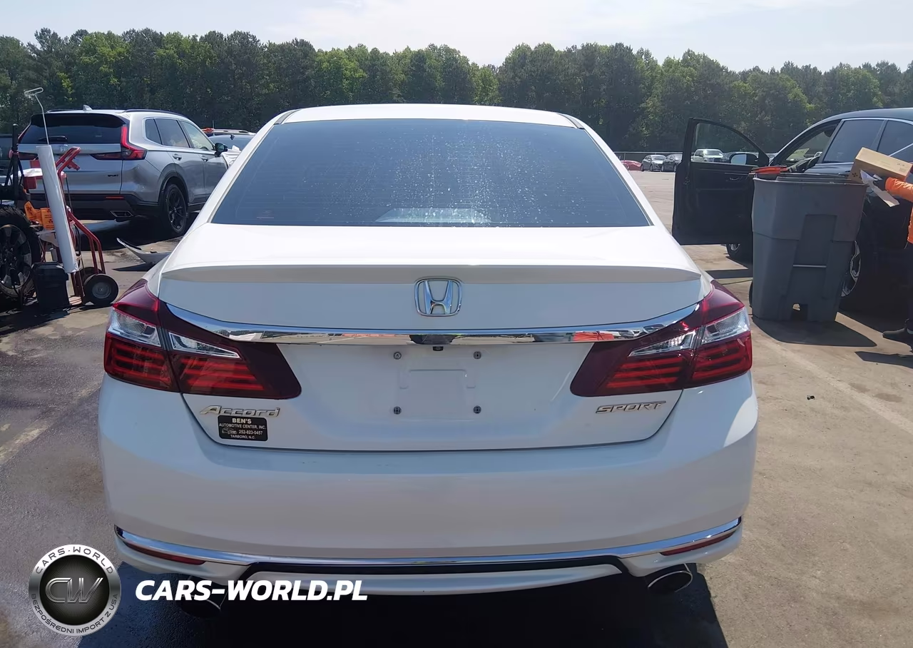 2017 HONDA ACCORD SPORT VIN:1HGCR2F52HA300082 - 17