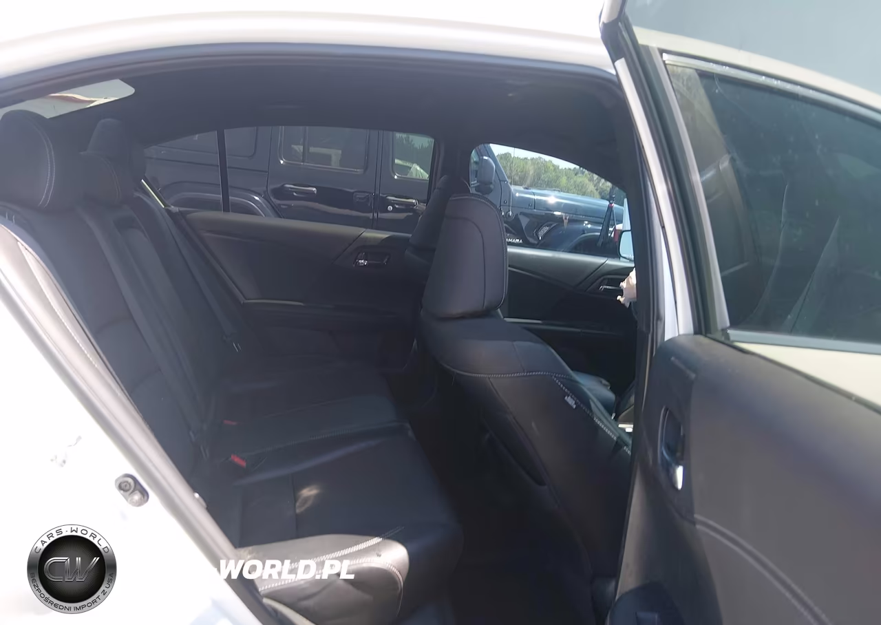 2017 HONDA ACCORD SPORT VIN:1HGCR2F52HA300082 - 8