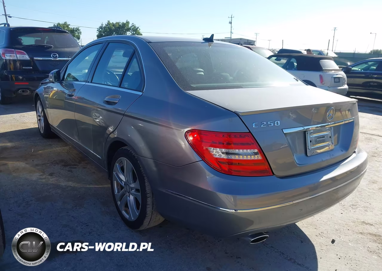 2012 Mercedes-Benz C 250 Luxury-Sport VIN:WDDGF4HB5CR225174 - 3