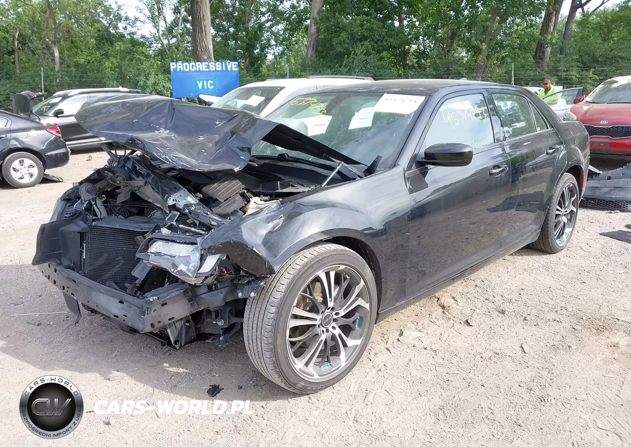 2022 Chrysler 300 Touring VIN:2C3CCAAG6NH241395 - 2