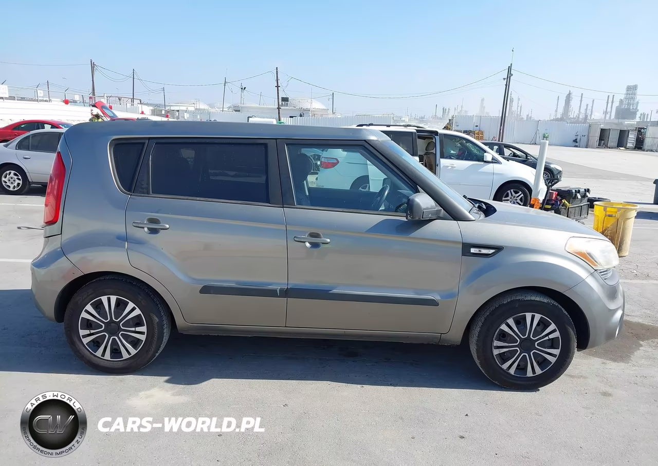 2013 Kia Soul VIN:KNDJT2A56D7622634 - 13