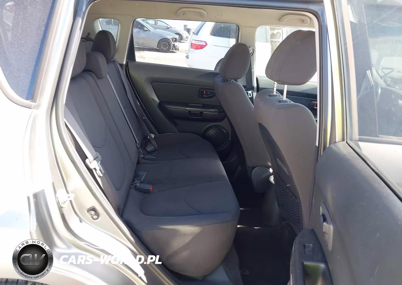 2013 Kia Soul VIN:KNDJT2A56D7622634 - 8