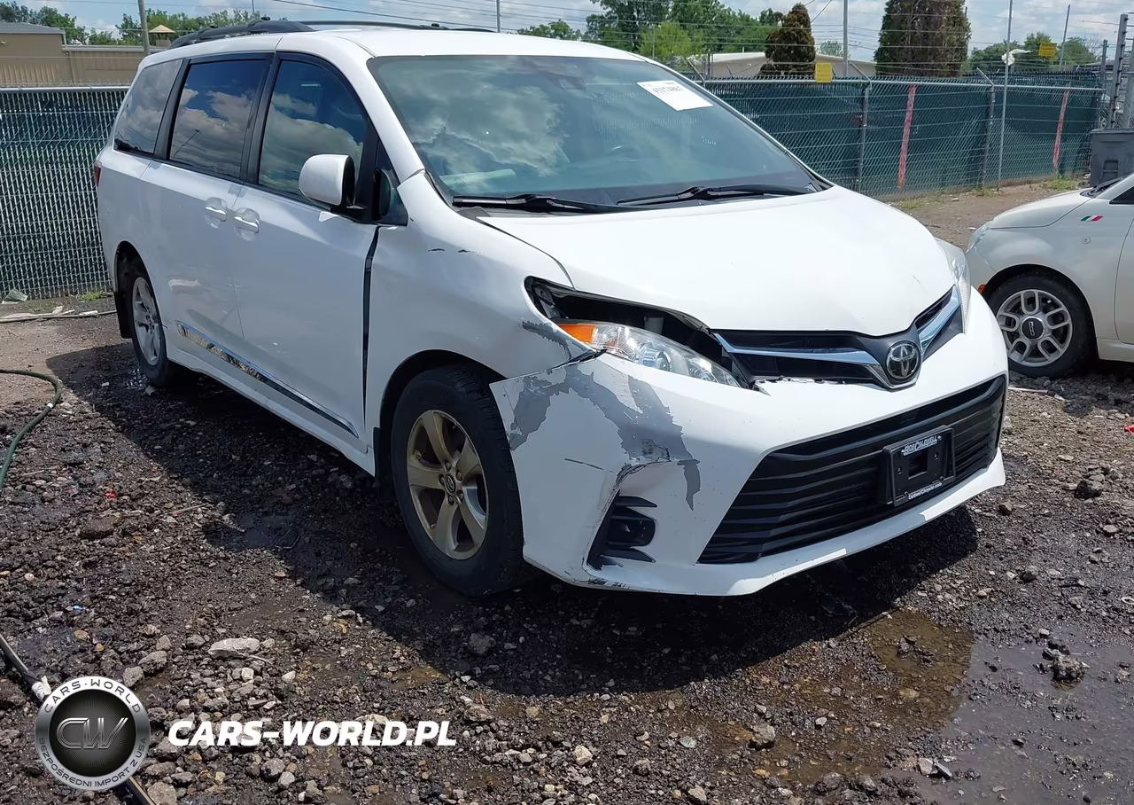 2018 Toyota Sienna Le 8 Passenger VIN:5TDKZ3DC8JS946401 - 6