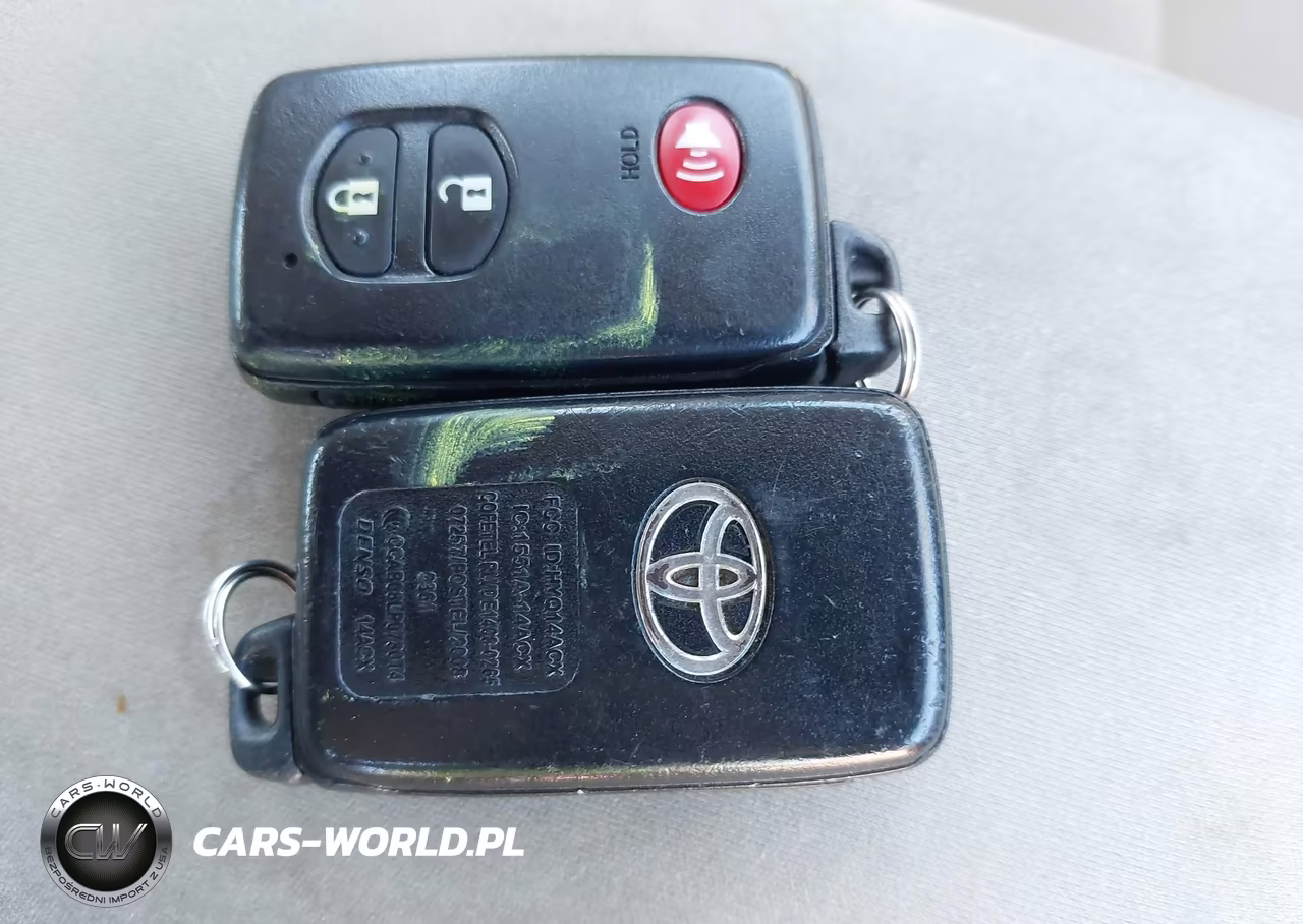 2013 Toyota Prius Two VIN:JTDKN3DU3D1636744 - 11